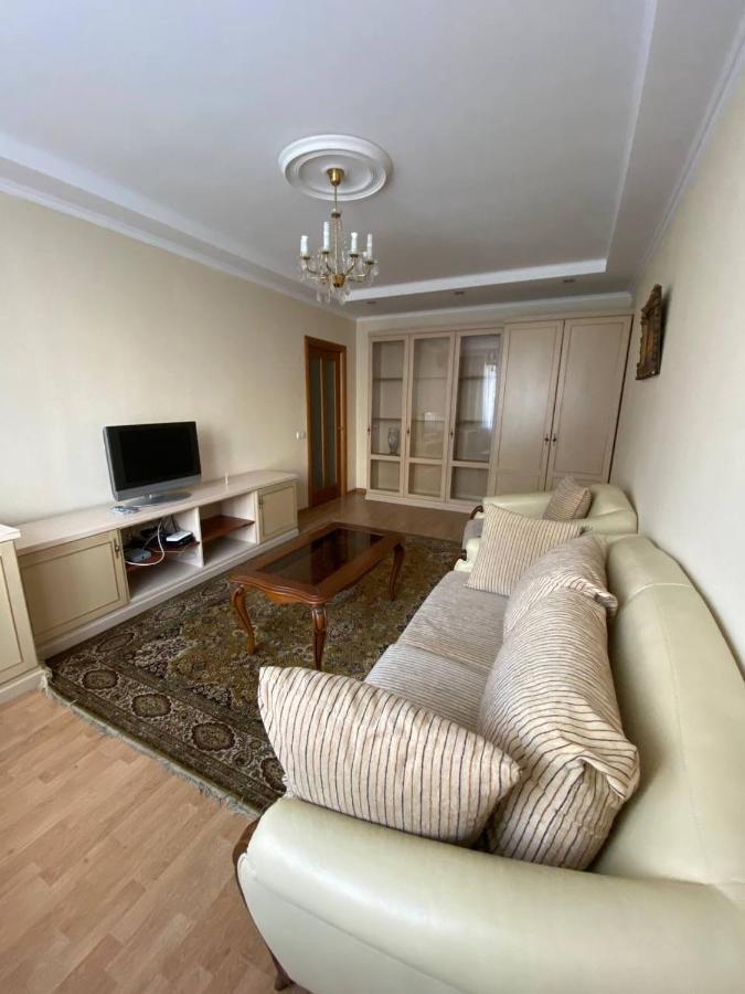 Apartment Mala Zhytomyrska 10 Kiev Esterno foto